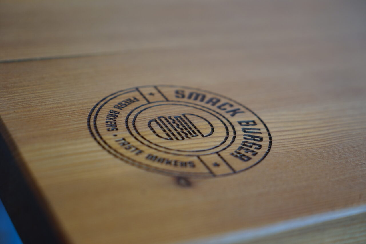 Holzfräsung Tisch Holzfräsung Tisch