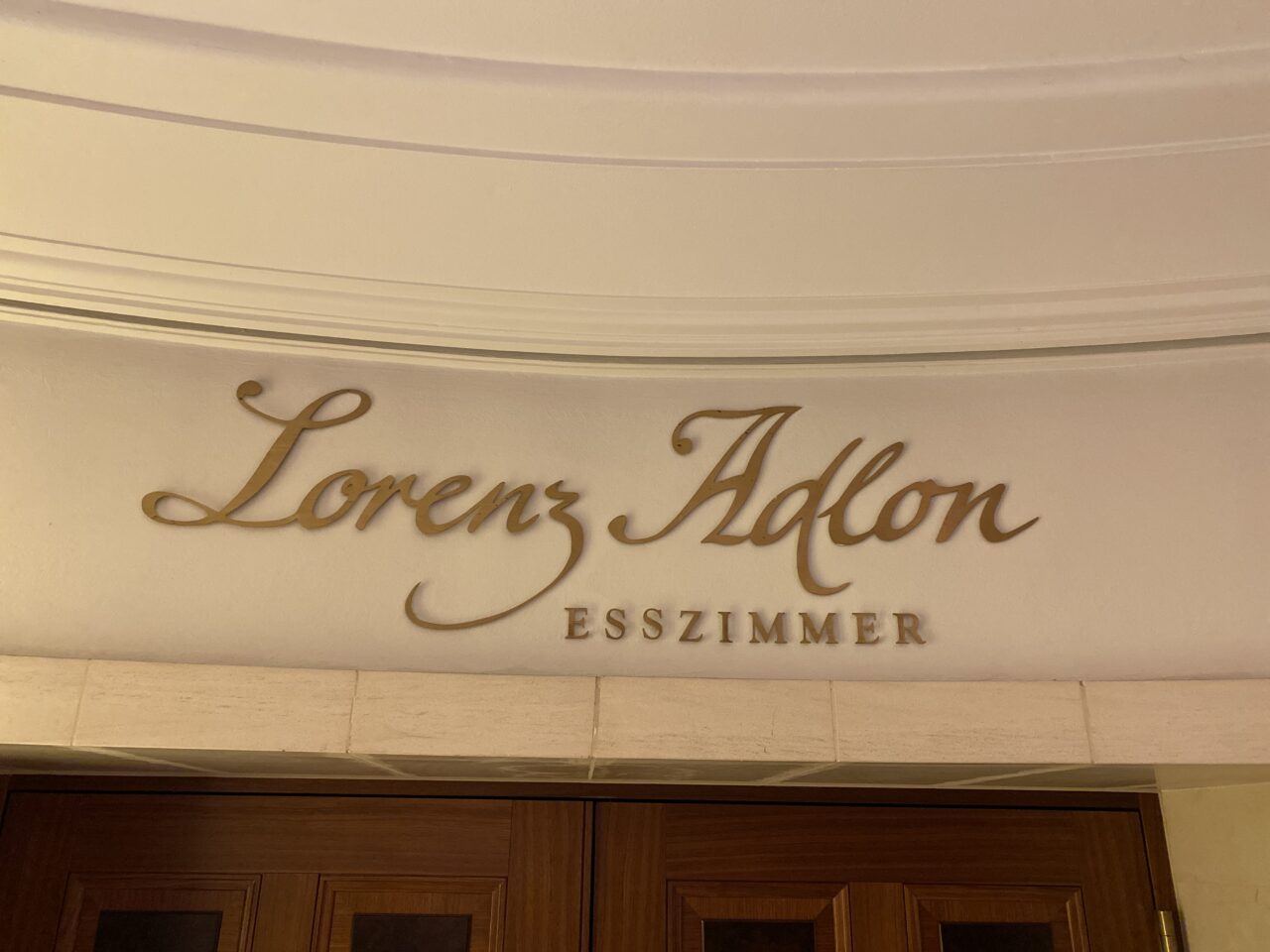 Buchstaben Esszimertür